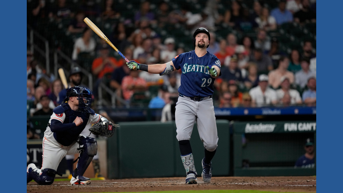 Mariners star catcher Cal Raleigh had hunch right oblique injury would cause IL stint