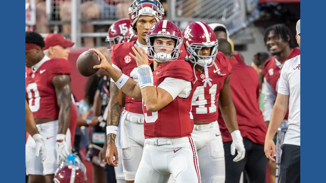 With a playoff spot in sight and LSU visiting, No. 4 Alabama looks to 'finish it out'
