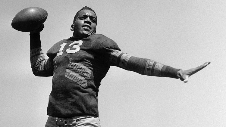 Rams' Kenny Washington helped re-integrate the NFL in 1946