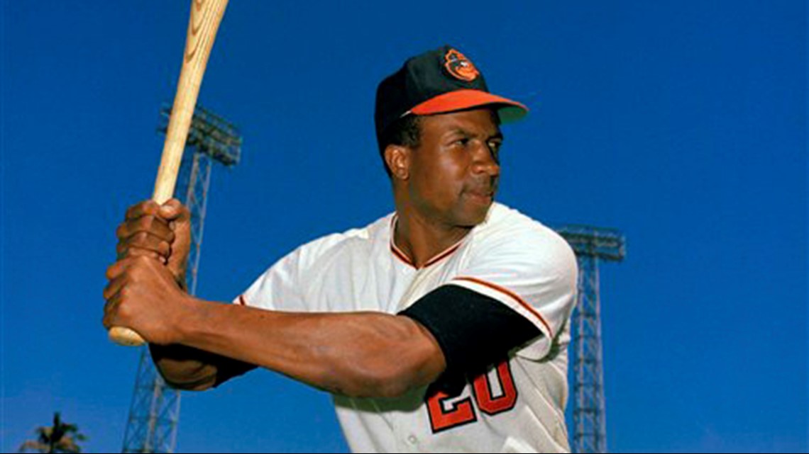 HOF outfielder Frank Robinson, first MLB black manager, dies at 83