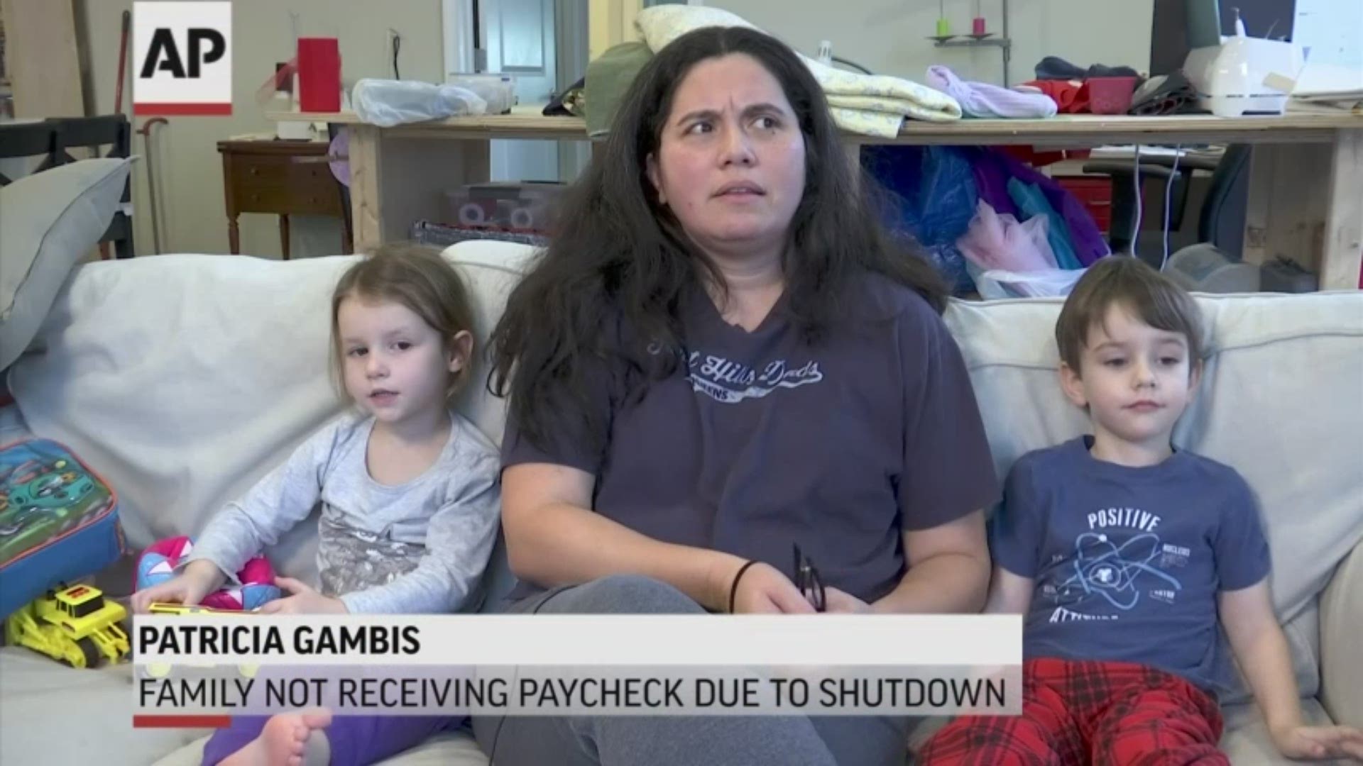 As the partial government shutdown drags on many families are left unable to pay rent, babysitters, and student loans. (AP)