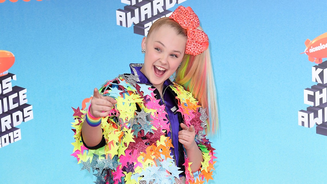 Who Is Jojo Siwa Star To Make Dwts History In Same Sex Pairing 