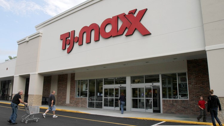 T.J. Maxx is reopening in part of the old Shoppers Food Warehouse in  Potomac Yard