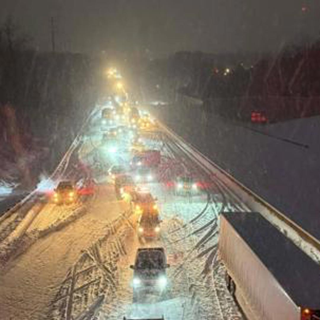 Winter storm causes 100 vehicle pileup in North Carolina | kgw.com