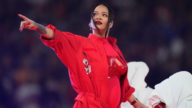 A Pregnant Rihanna Performs Super Bowl LVII Halftime Show: Watch – Rolling  Stone