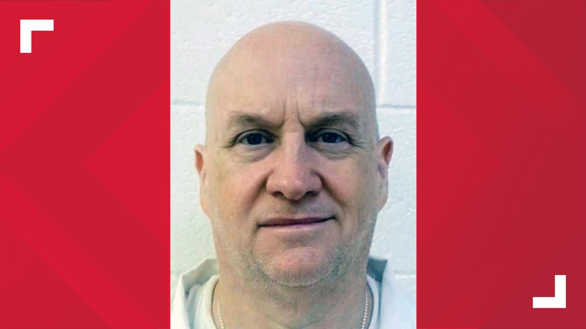 Hunt continues for police chief turned escaped inmate in Arkansas