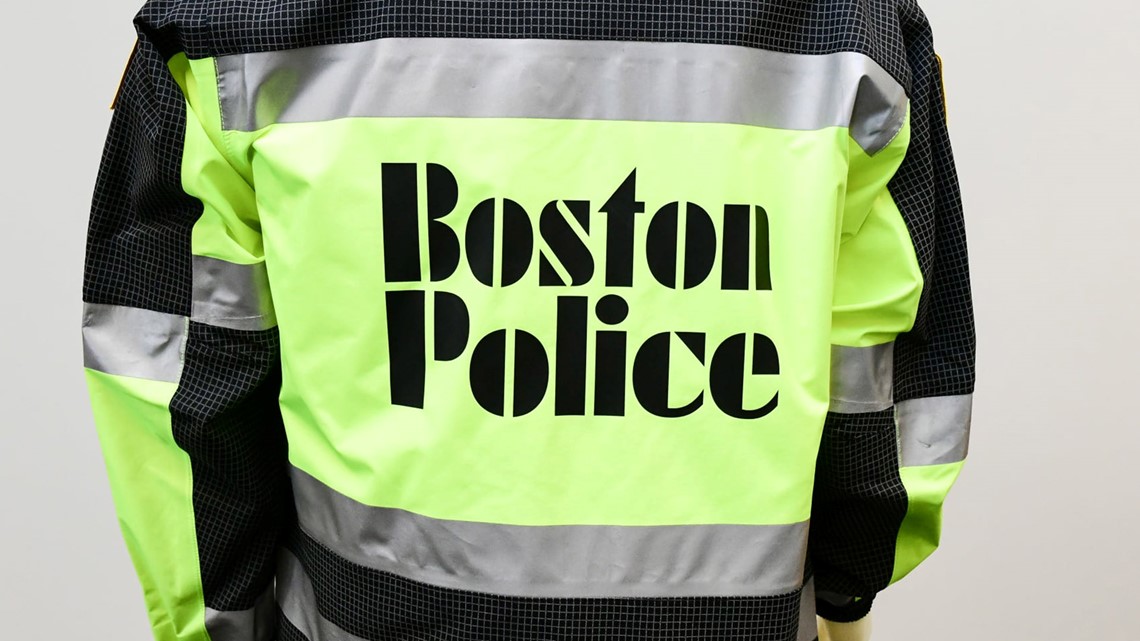 $5,000 reward: Boston Police uniforms stolen ahead of marathon | kgw.com