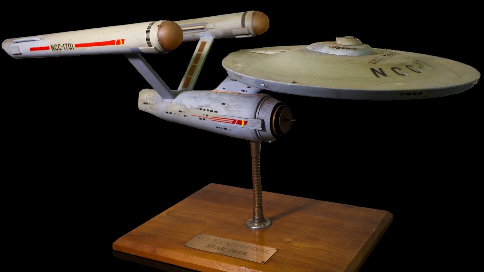 Star Trek USS Enterprise model returned to creator's family | kgw.com