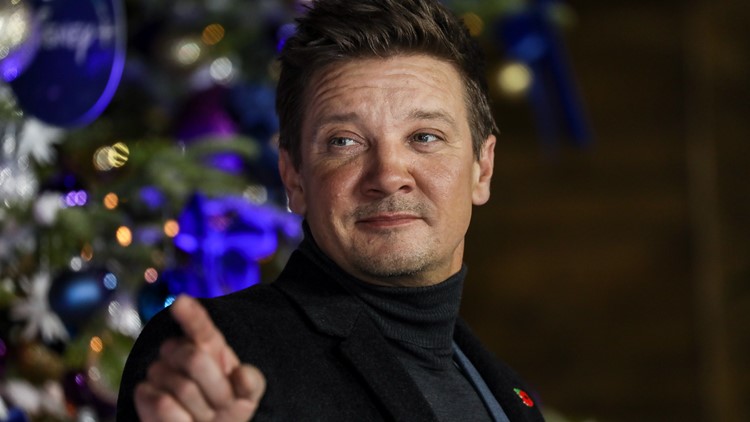Jeremy Renner walks on anti-gravity treadmill amid recovery from snowplow accident