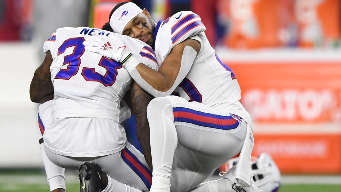 Buffalo Bills player Damar Hamlin is in critical condition after collapsing  in a game - OPB
