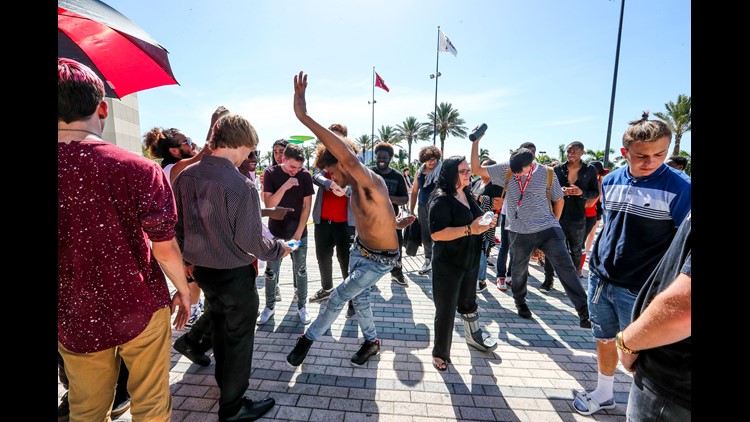 Slain Rapper Xxxtentacion Gets Sendoff At Memorial In Florida Hockey