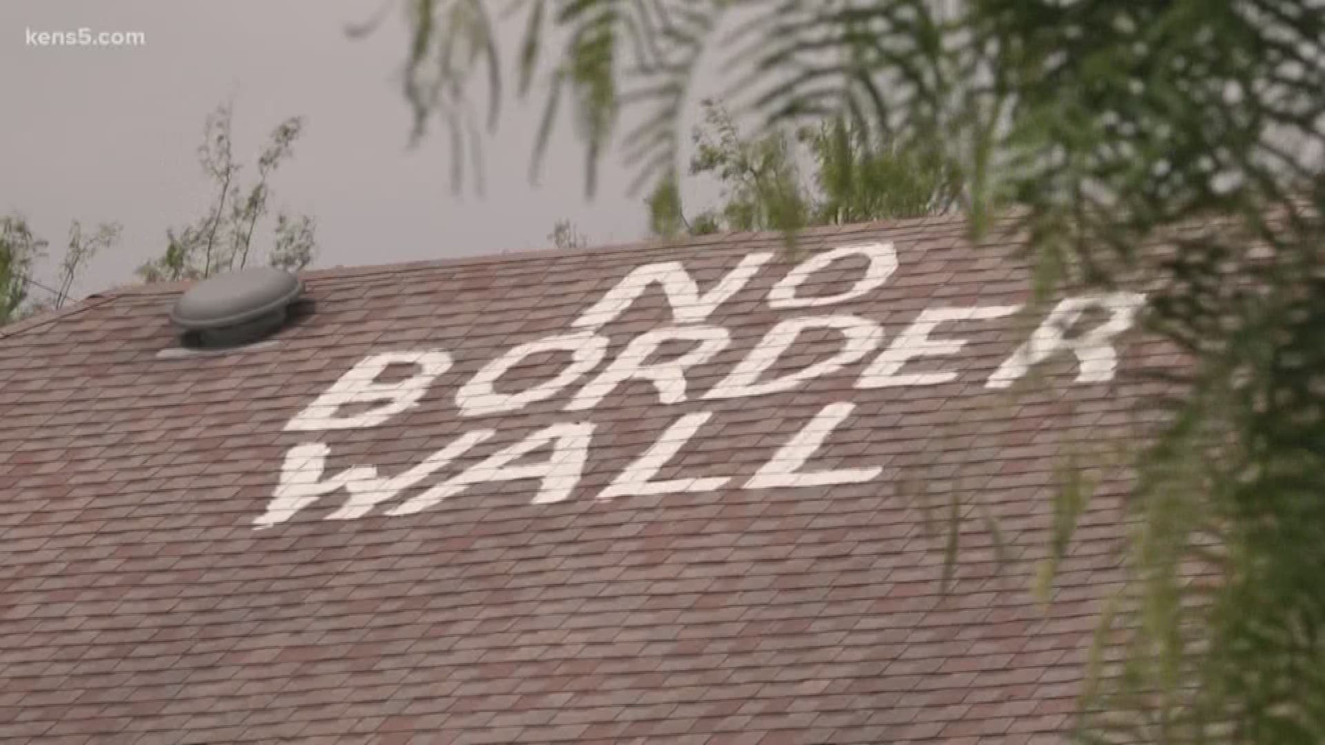 Border reporter Oscar Margain tells us how one Rio Grande Valley family is fighting the border wall from cutting their land.