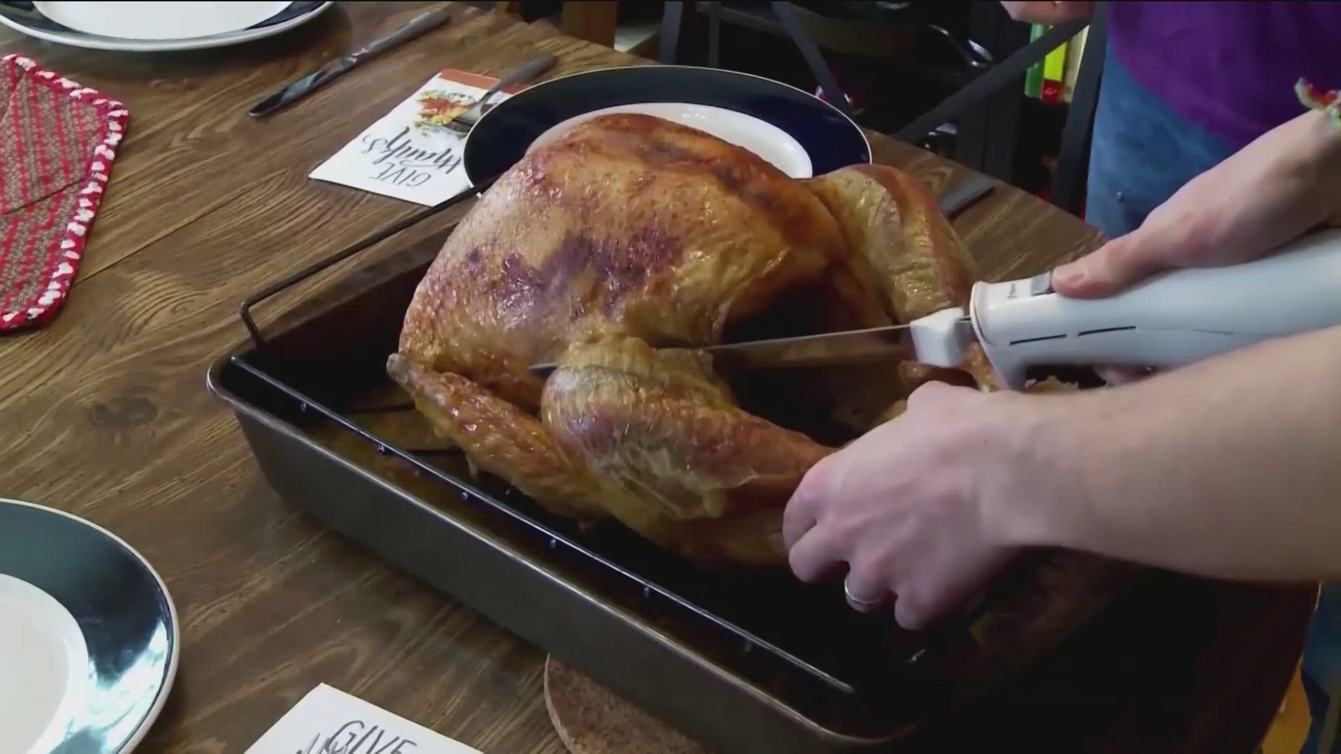 The Thanksgiving holiday means many people are spending a lot of time in the kitchen this week. Ashley Grams shared some turkey tips as you prepare for the big meal.