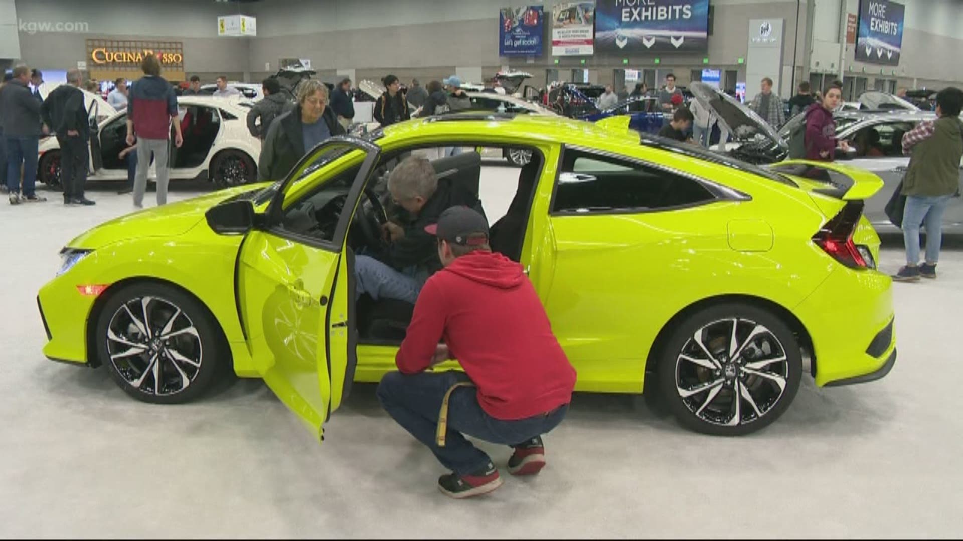 Virtual reality, clean energy captivate car lovers at Portland Auto Show.
