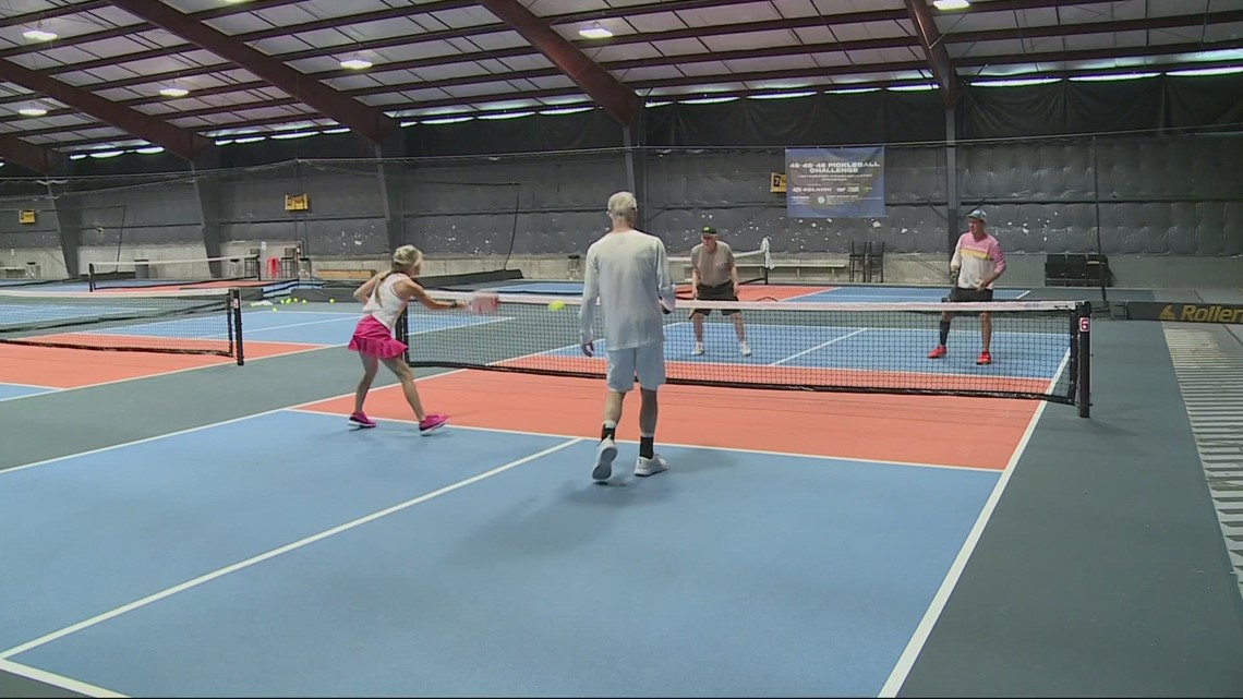 2 men stop in Oregon on a mission to set pickleball world record - Vimarsana News