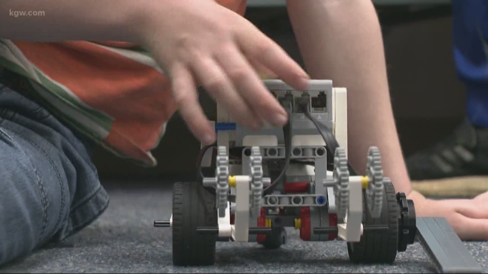 Students show what they learn at Engineering for Kids