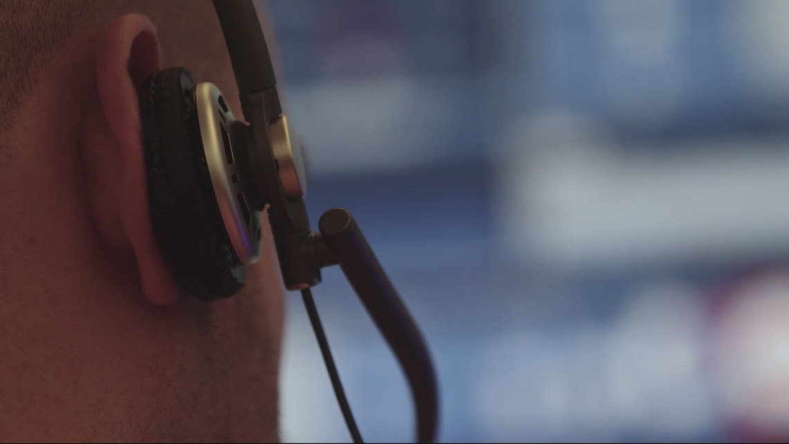 Oregon woman 'orders pizza' in 911 call to escape domestic violence attack