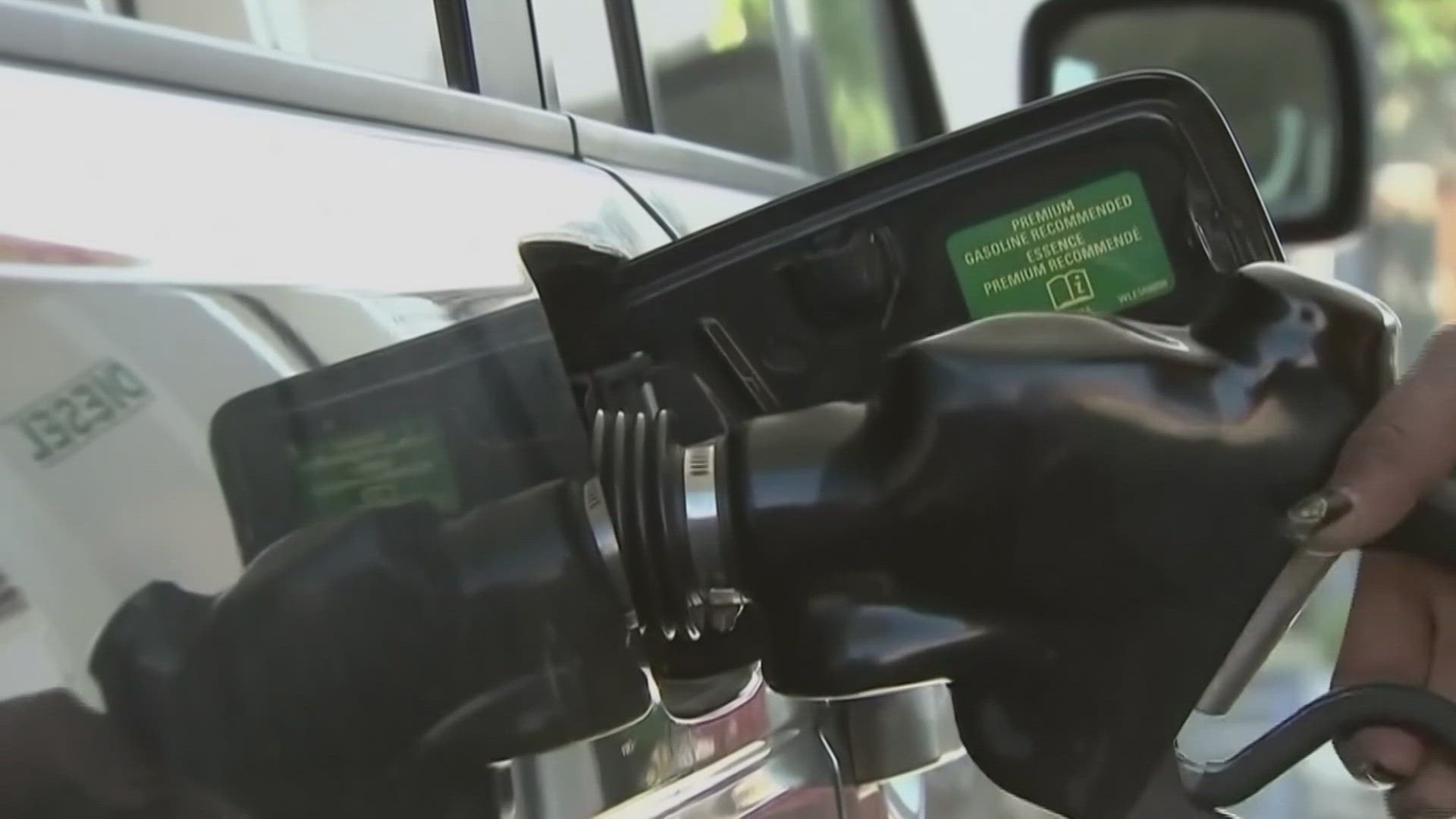 Oregon gas prices rise as Trump proposes gas tax suspension | kgw.com