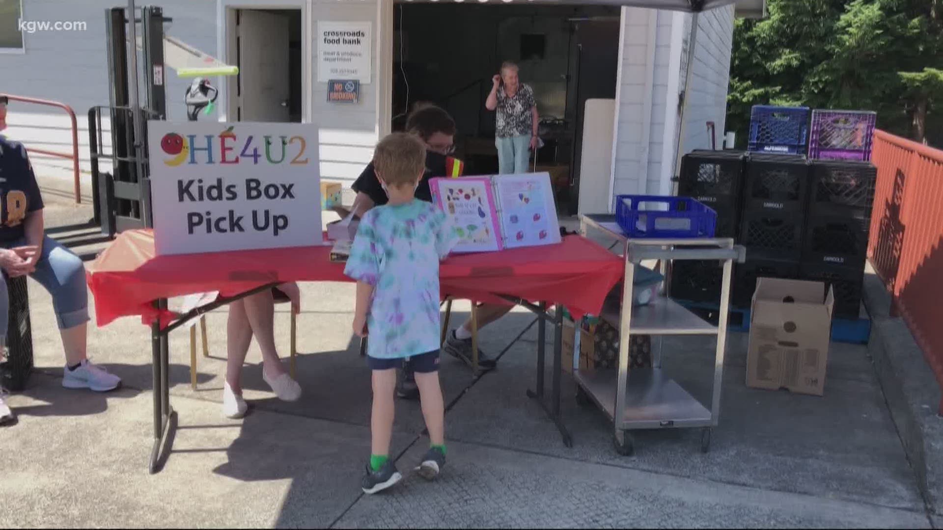 A Portland food bank is giving out special boxes to kids to help them learn fun and healthy meals.