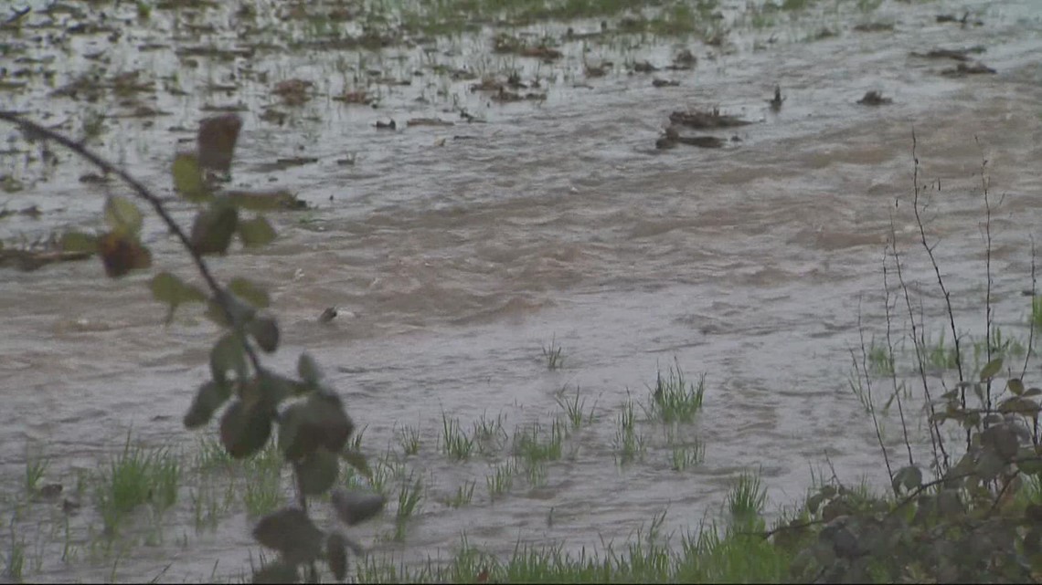 Extended period of rain in Oregon brings threat of landslides, flooding