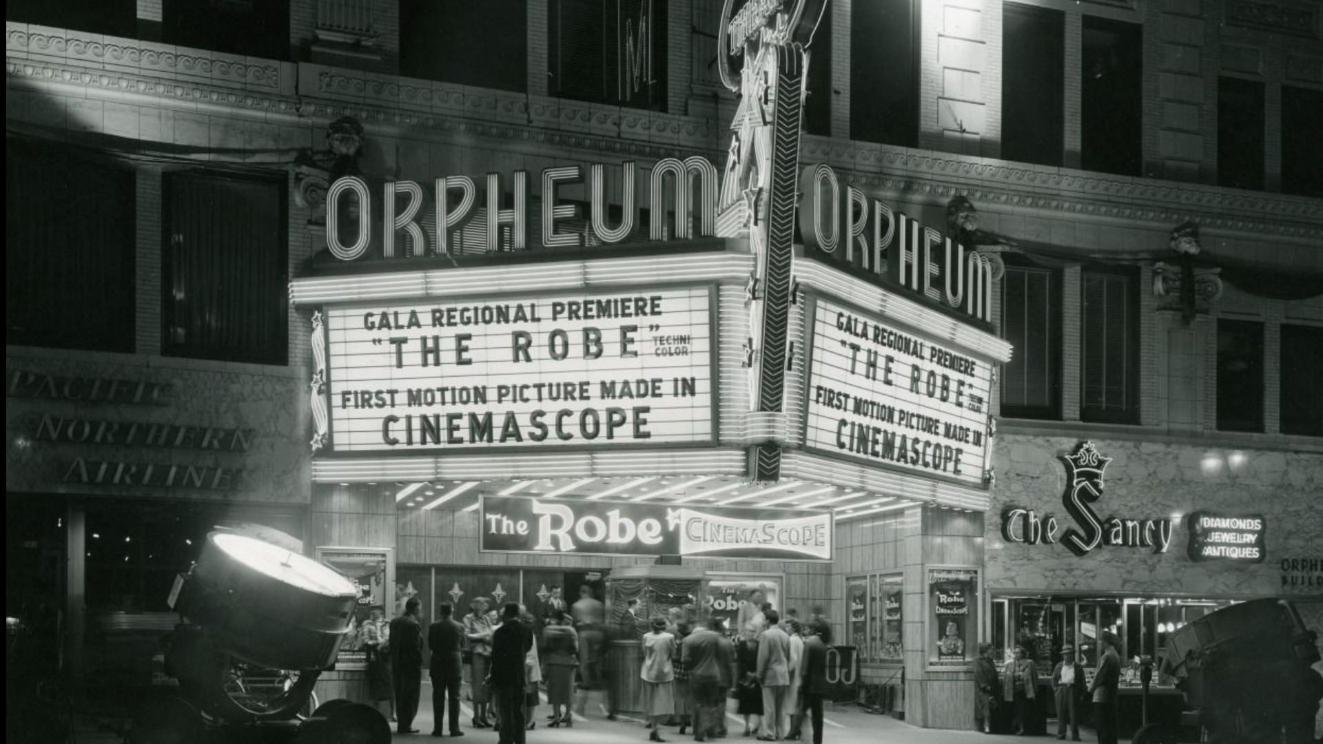 Oregon movie theaters in the early 20th century