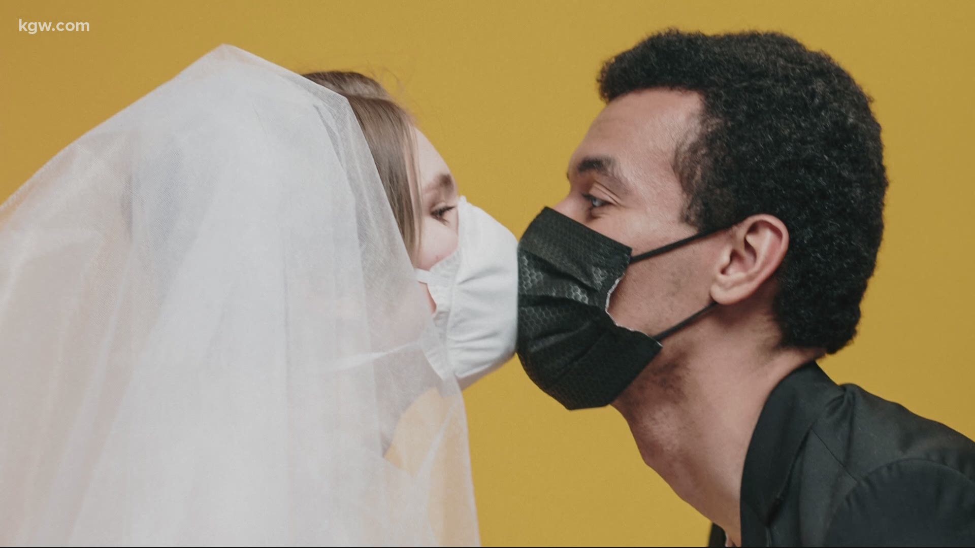 How do people get married during the COVID-19 pandemic? Galen Ettlin reports.