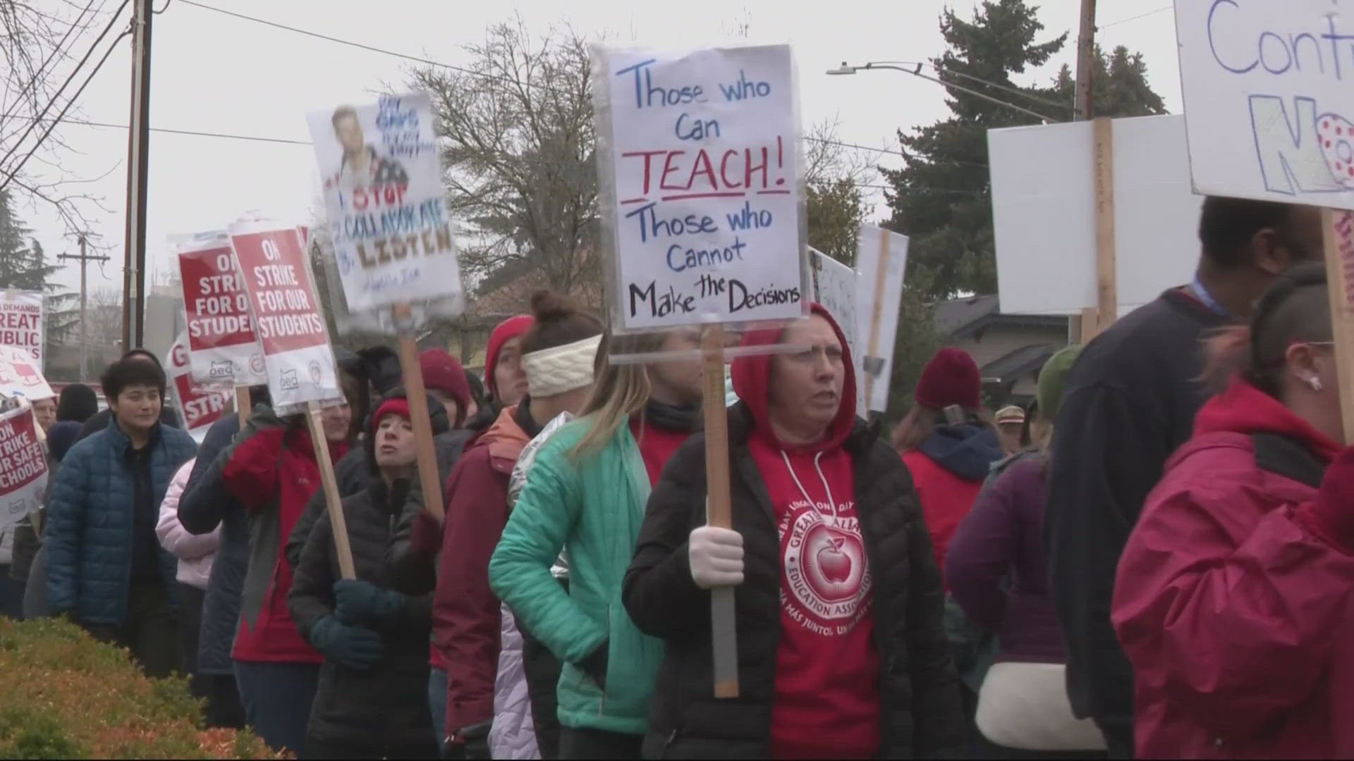 The teachers' union says teachers are getting a good deal, including a maximum classroom capacity cap and guaranteed bathroom breaks.