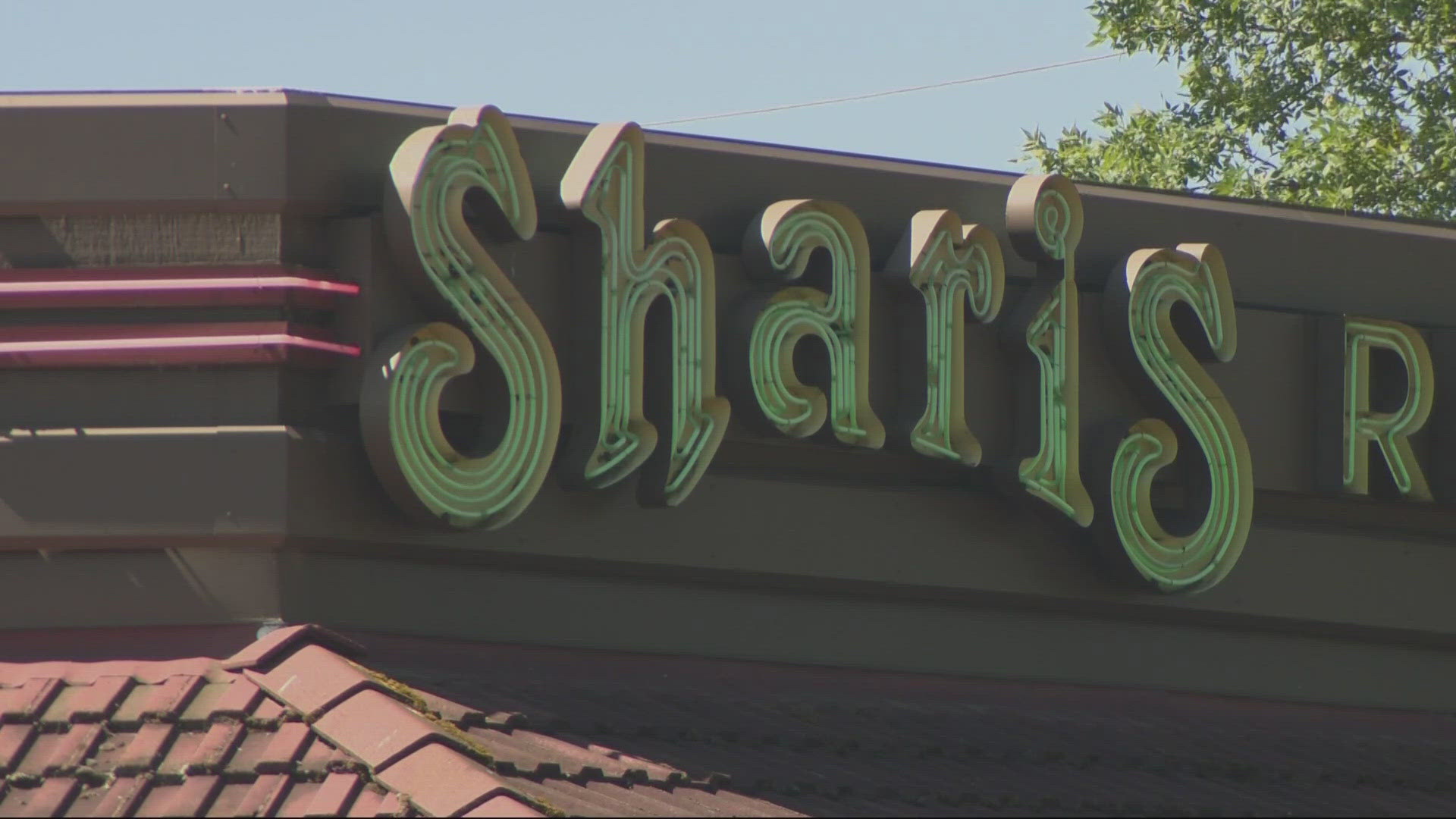 A former Shari's manager said they had little communication from corporate, and had been on life support for months before the weekend's closures.