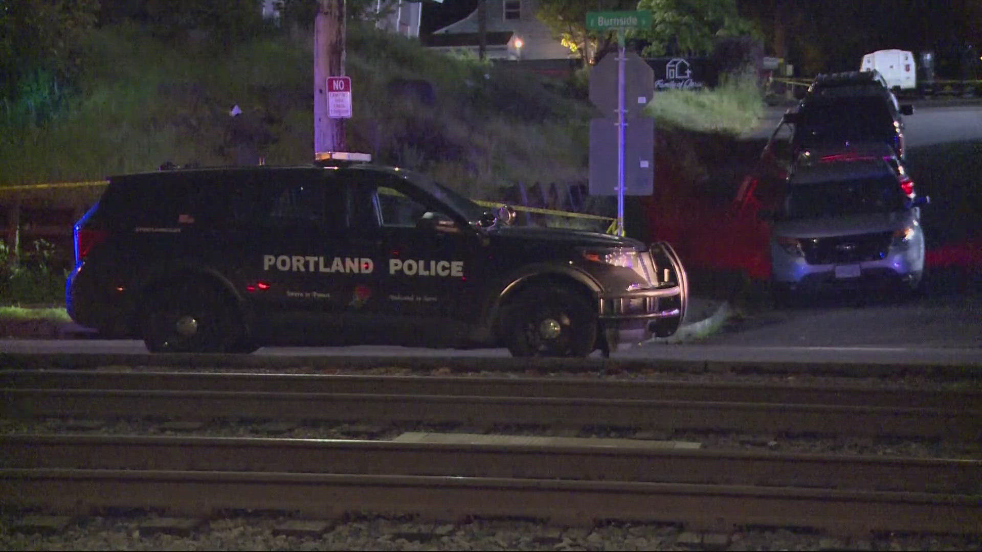 Man dead in shooting after officers serve search warrant in Portland's ...