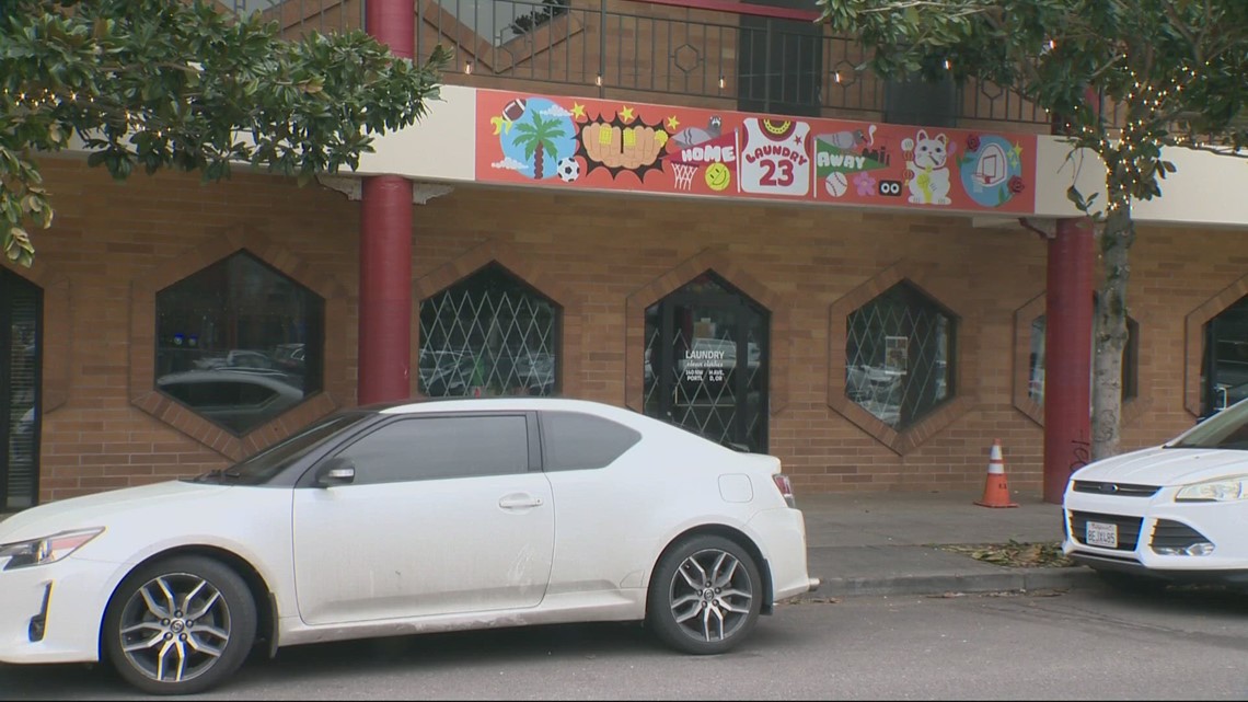 Old Town vintage clothing store relocates due to crime