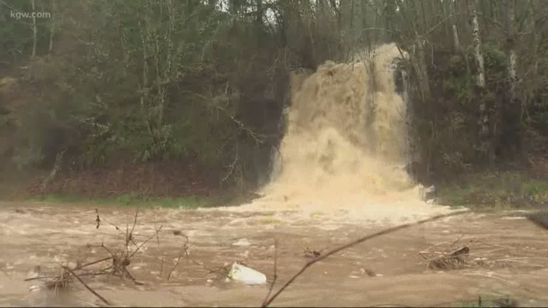 Heavy rains lead to flooding, slides in Columbia County