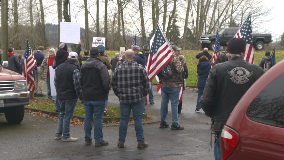 Crowd rallies to support Longview restaurant fined $126,000 - Vimarsana News