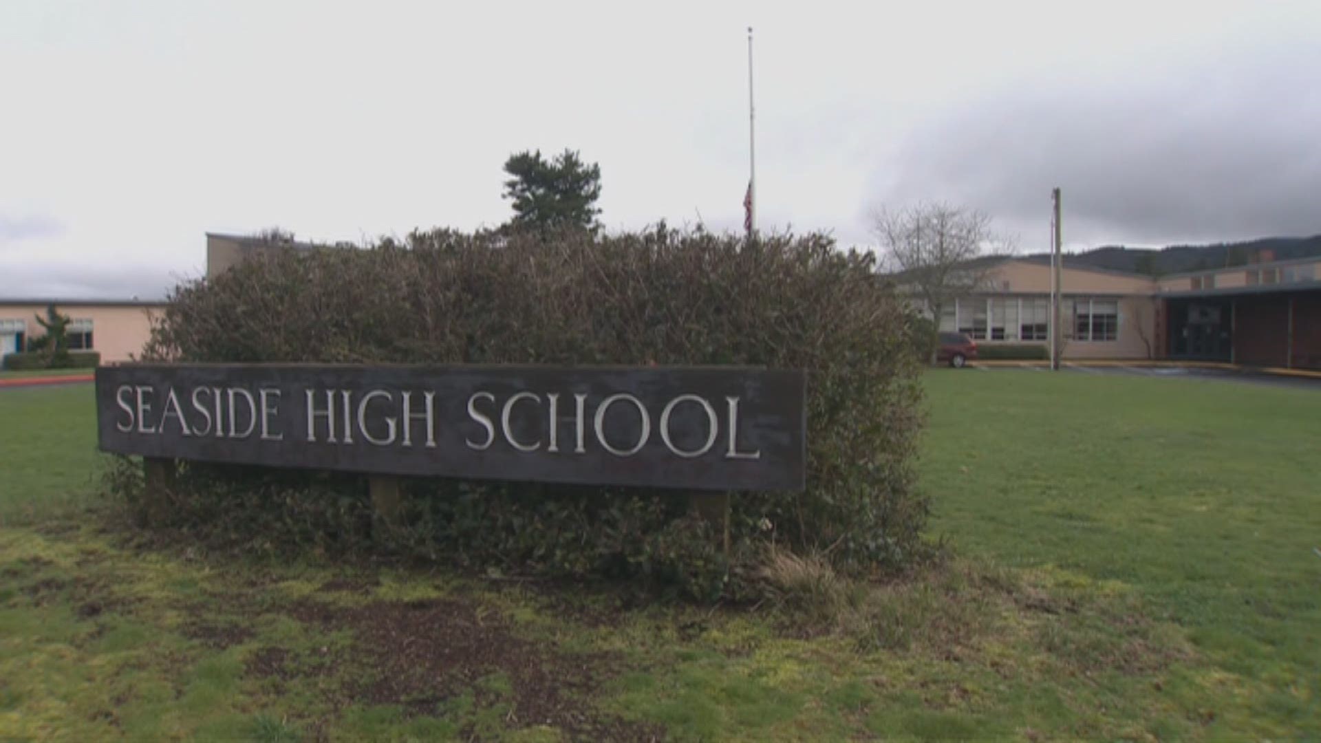 Seaside students turning to celebrities for help relocating school to
