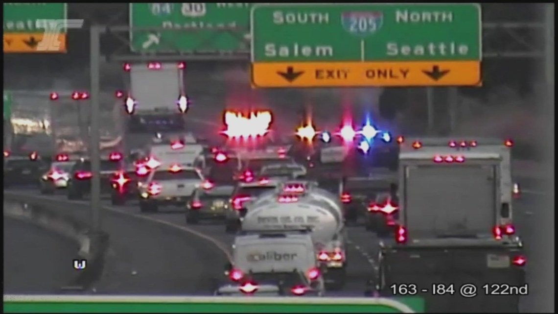 Crash on Northeast Portland freeway ramp leaves 1 dead | kgw.com