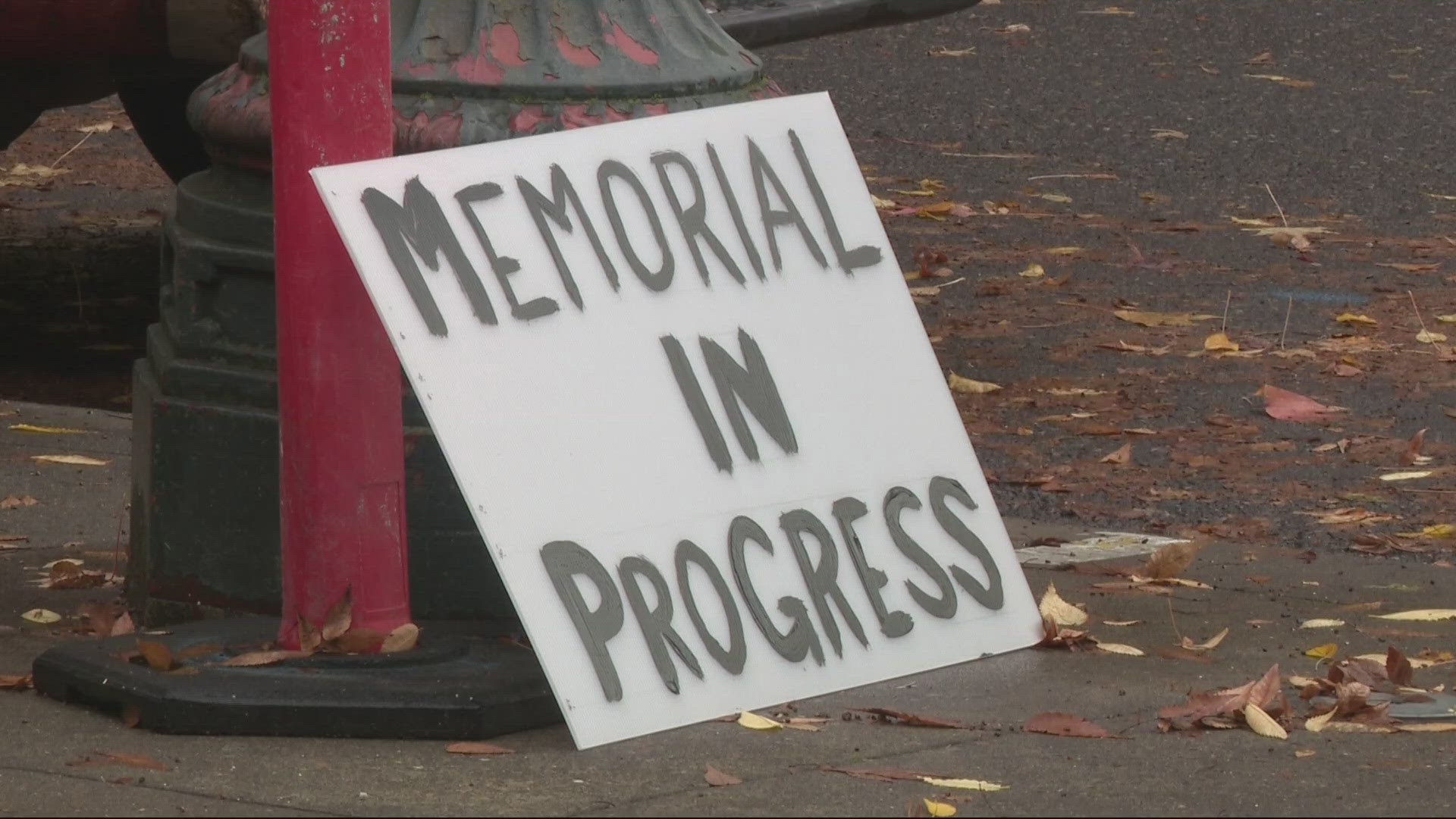 A world day of remembrance for victims of deadly traffic accidents is held every third Sunday of November. In Portland, residents held a memorial for those killed.