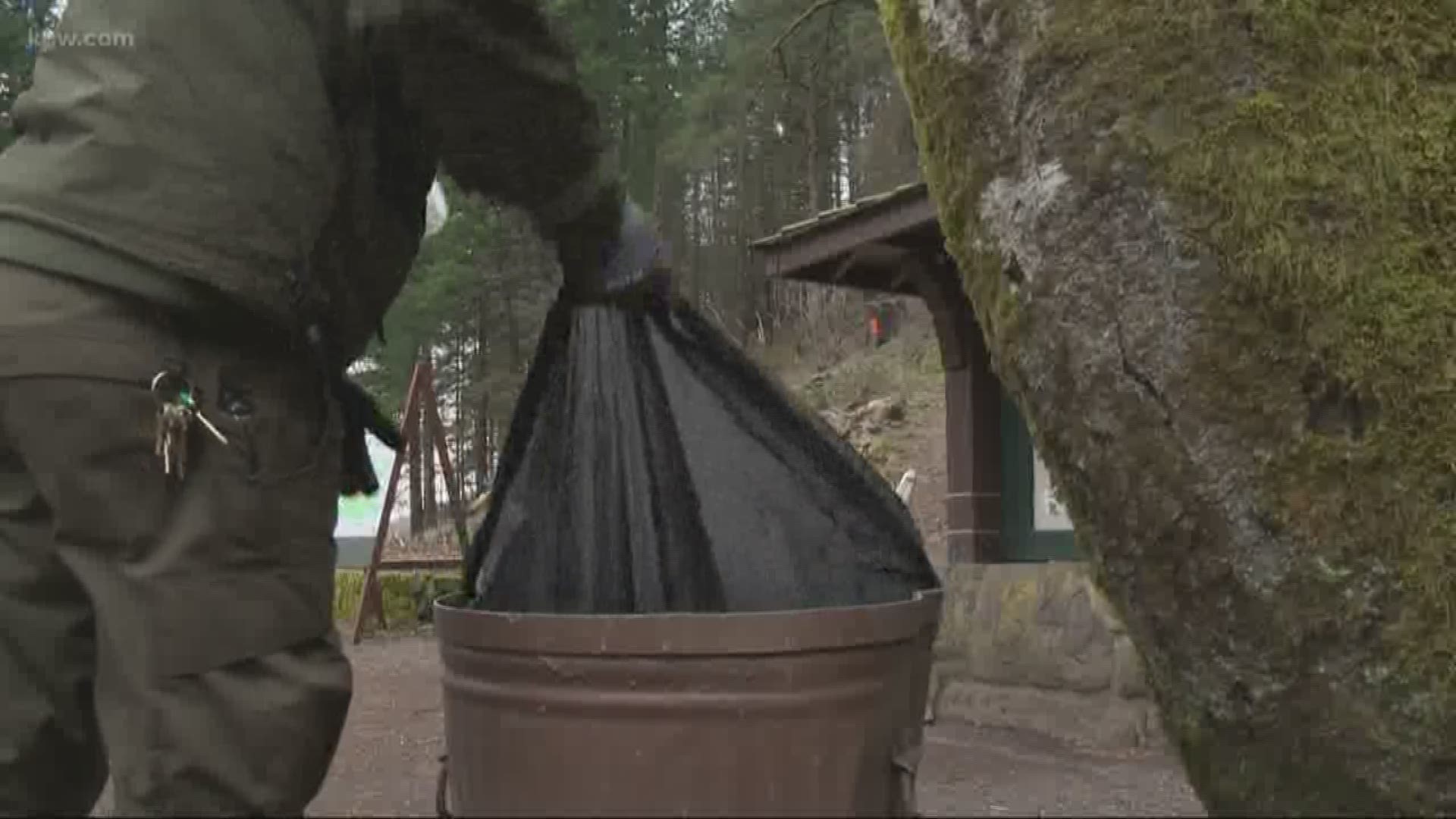 State park rangers are helping keep federal land clean during the shutdown.