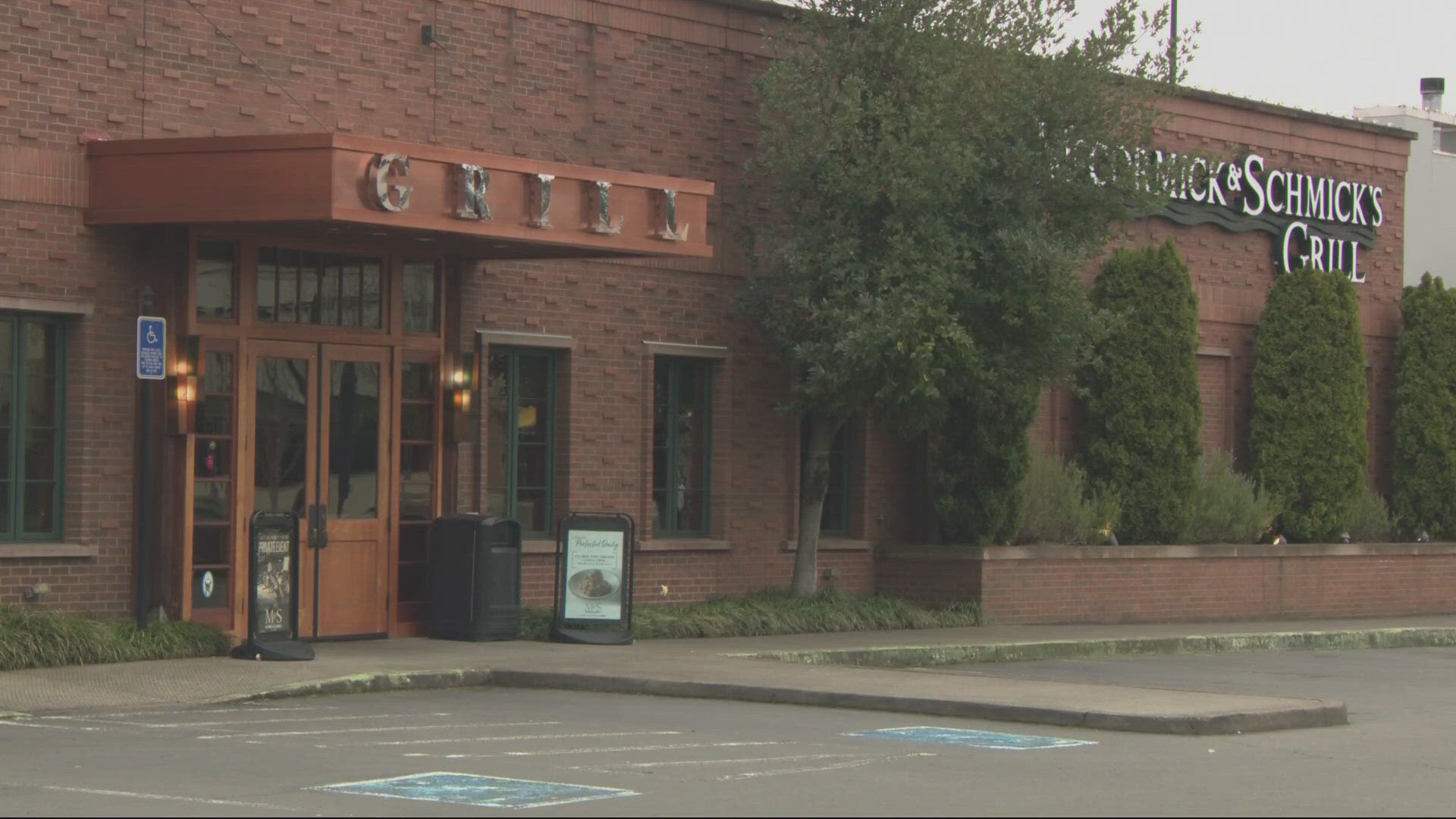 McCormick & Schmick's will shut down its restaurant at Bridgeport Village in Tigard on March 22 at the end of the day. It's the chain's only Oregon location.