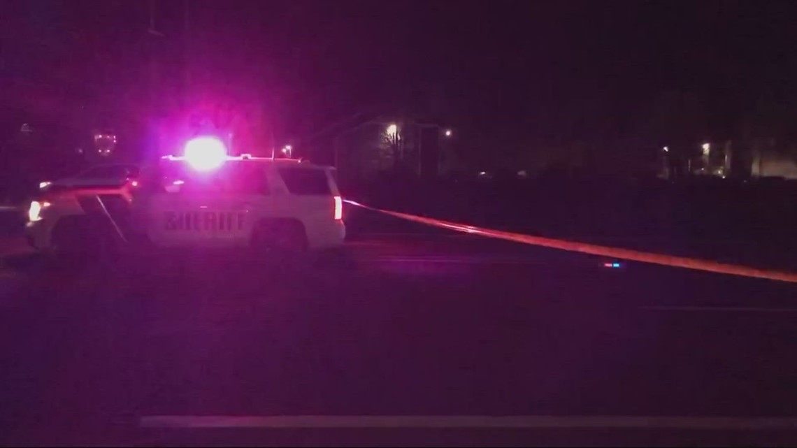 Fatal crash closes Tualatin Valley Highway just west of Beaverton