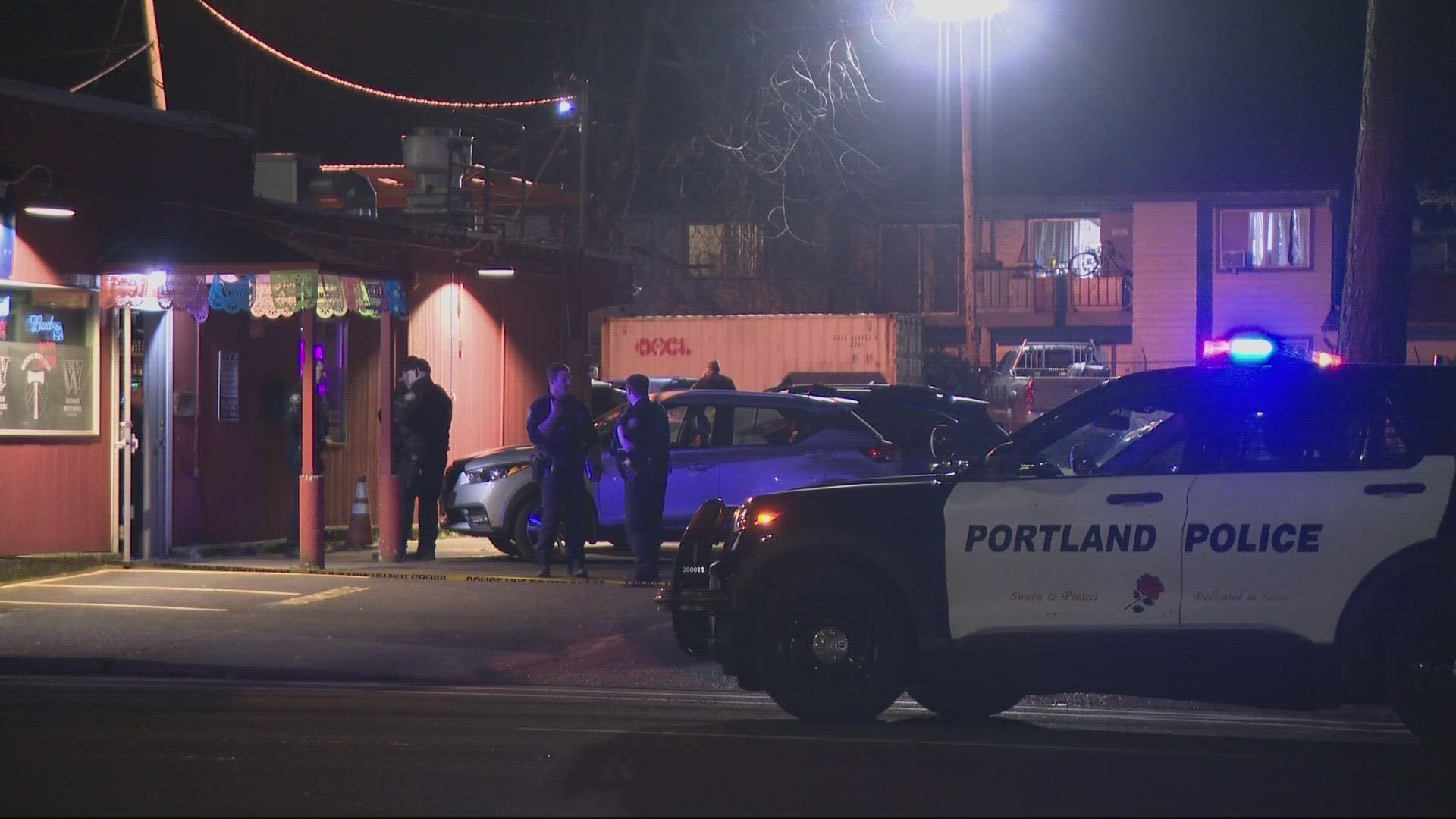 1 hospitalized after shooting in Southeast Portland | kgw.com