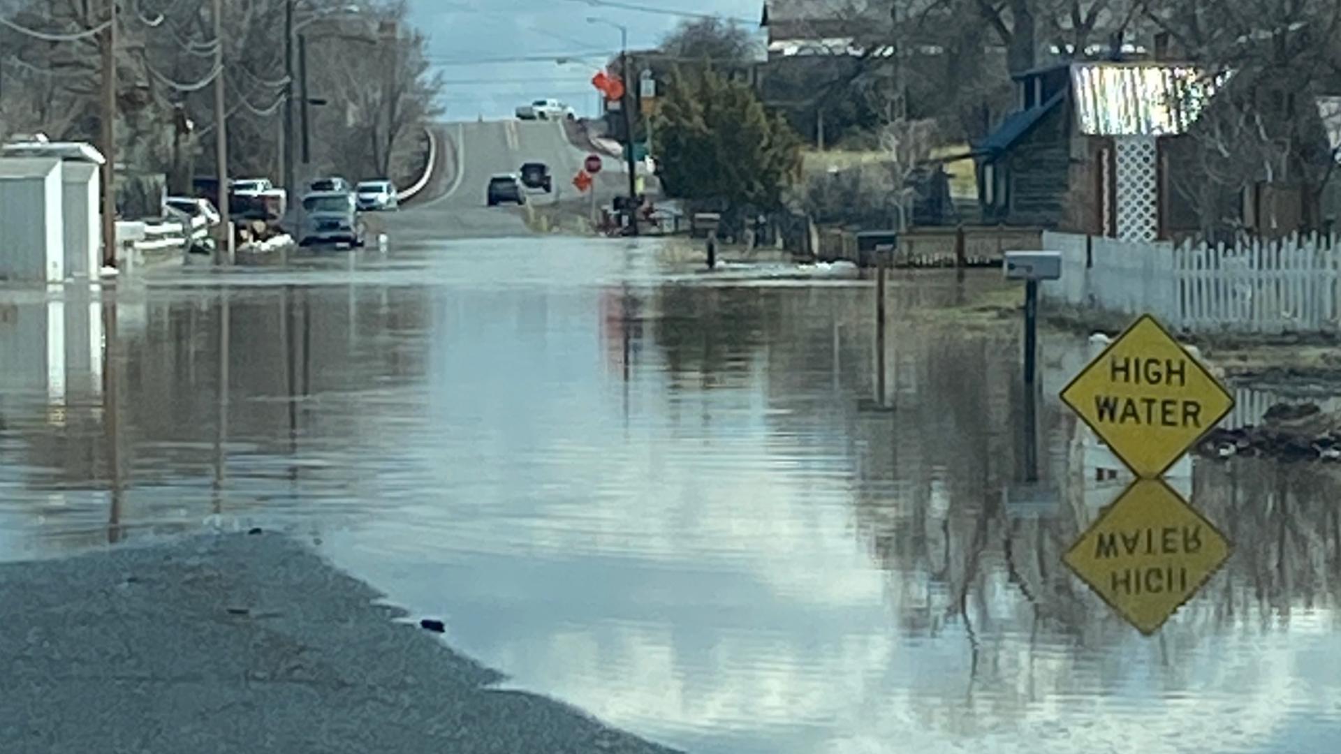 Grand Ronde tribal community building 'tiny shelter' villages | kgw.com