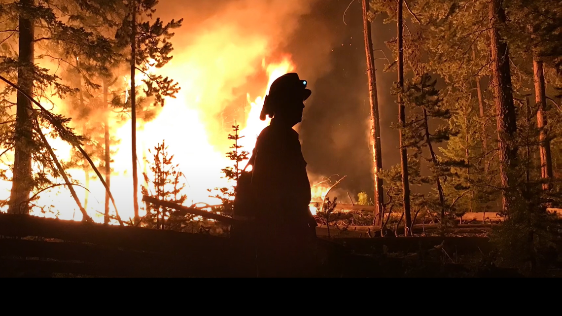Bootleg Fire resources hold steady as firefighters rotate out - Vimarsana News