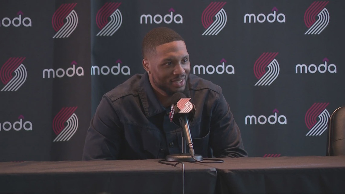 Damian Lillard Returns to Portland Trail Blazers on Three-Year Deal