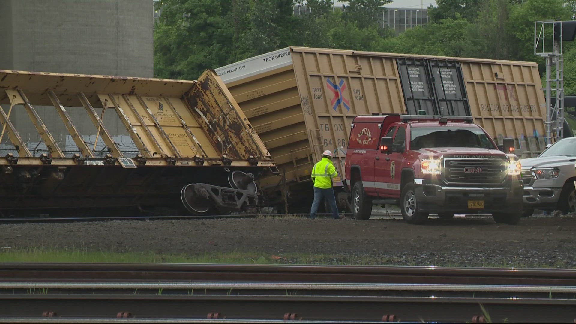 Five cars derailed near the east end of the Steel Bridge Monday morning, according to Union Pacific. The train cars are empty.