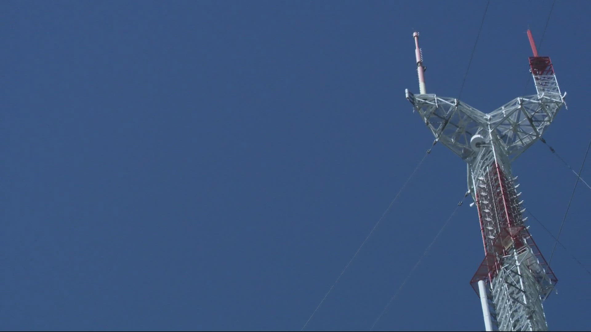 Soaring a thousand feet over the top of Portland’s West Hills is KGW’s tower. Take a tour: