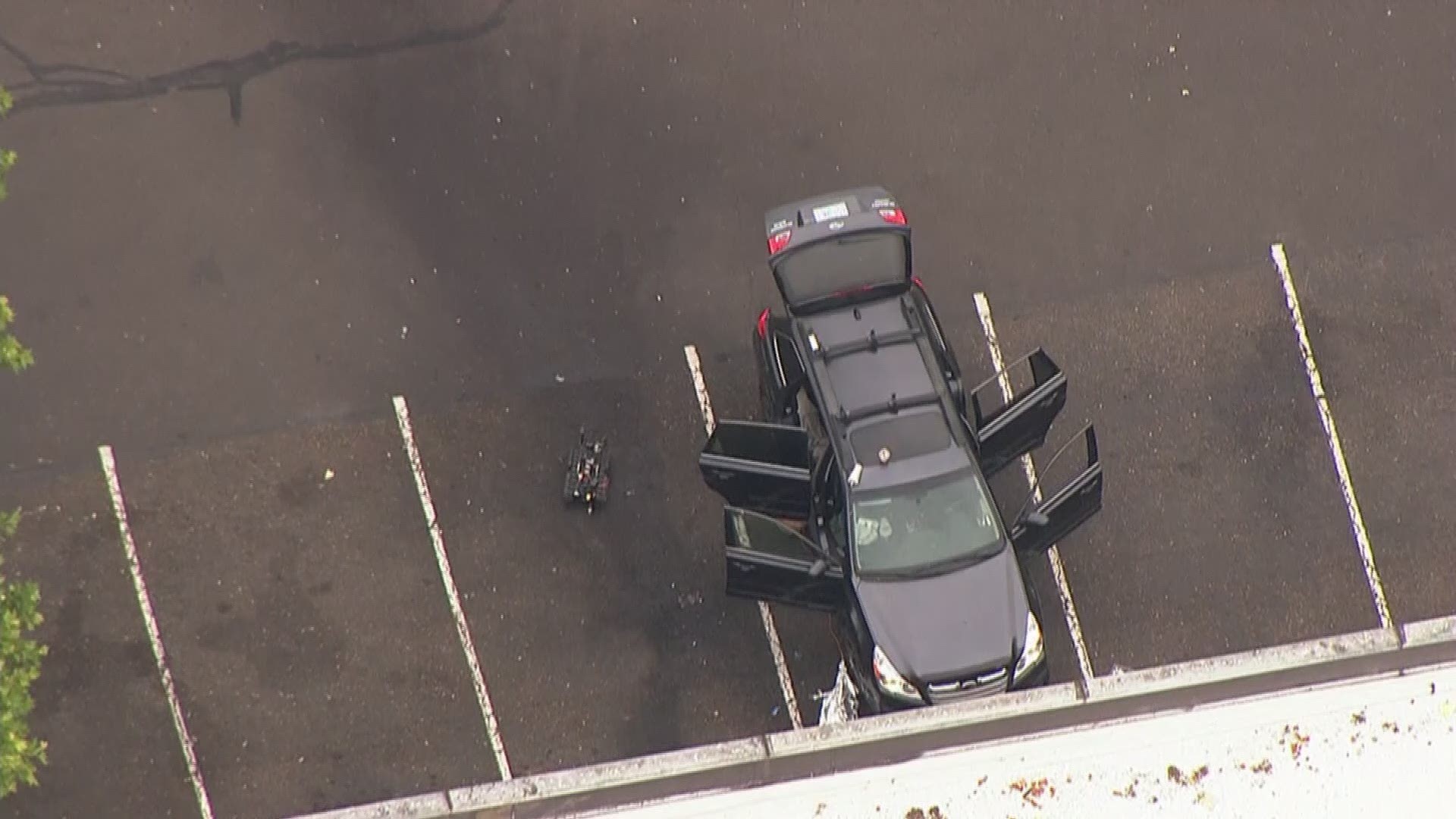 Watch Sky8 video of bomb squad detonating a suspicious package in Tualatin, Ore.