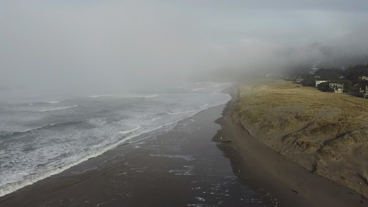 Drone footage of Cannon Beach during tsunami advisory