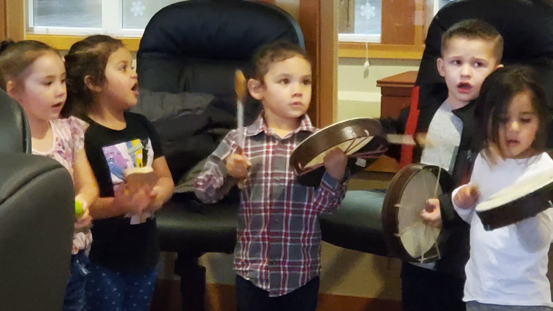 Bringing the tribal language of Grand Ronde back to life