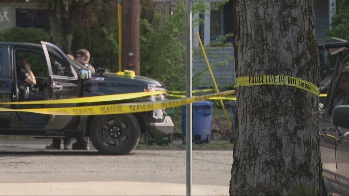 Armed suspect in crisis detained after lengthy Southeast Portland ...
