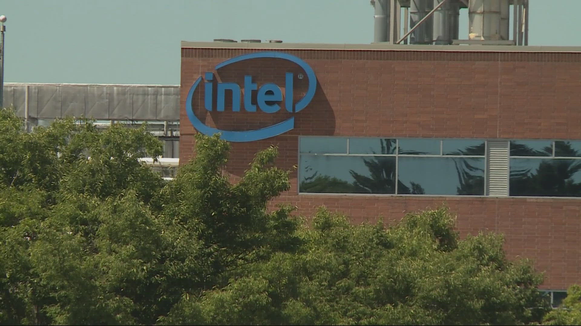 Intel plans to layoff approximately 1,300 employees from its campuses in Aloha and Hillsboro starting on Nov. 15.