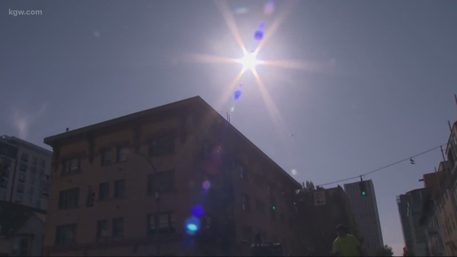 Portlanders are looking for creative ways to beat the heat as temps in the upper 90s continue for another day.
